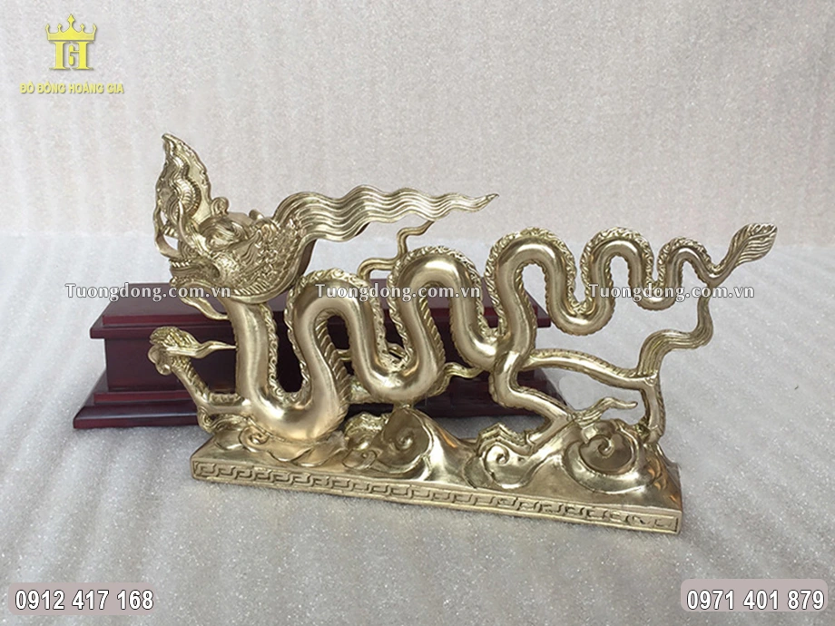 Bức tượng được chế tác theo công nghệ chân không